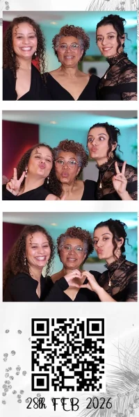 Photo Strips - Magic Mirror Photo Booth (9)